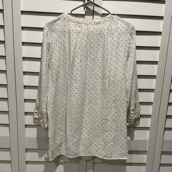 Emily Daniels Pre Owned Polka Dots Elegant Blouse with lace detail. - Picture 5 of 7